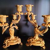 Paire de bougeoirs chandeliers flambeaux anciens en bronze doré époque XIXe