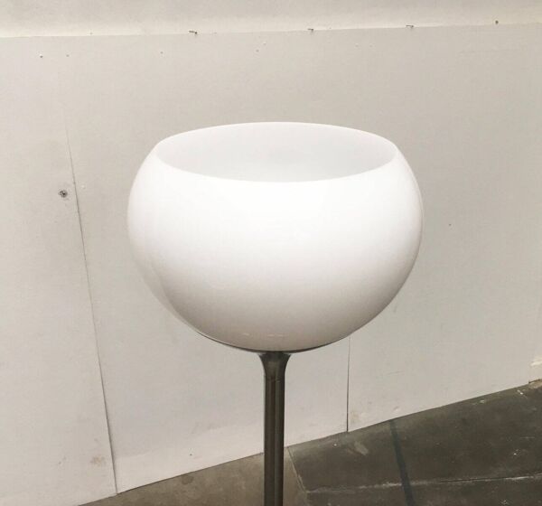 Lampe sur pied Flash de l'âge spatial italien du milieu du siècle de Guzzini