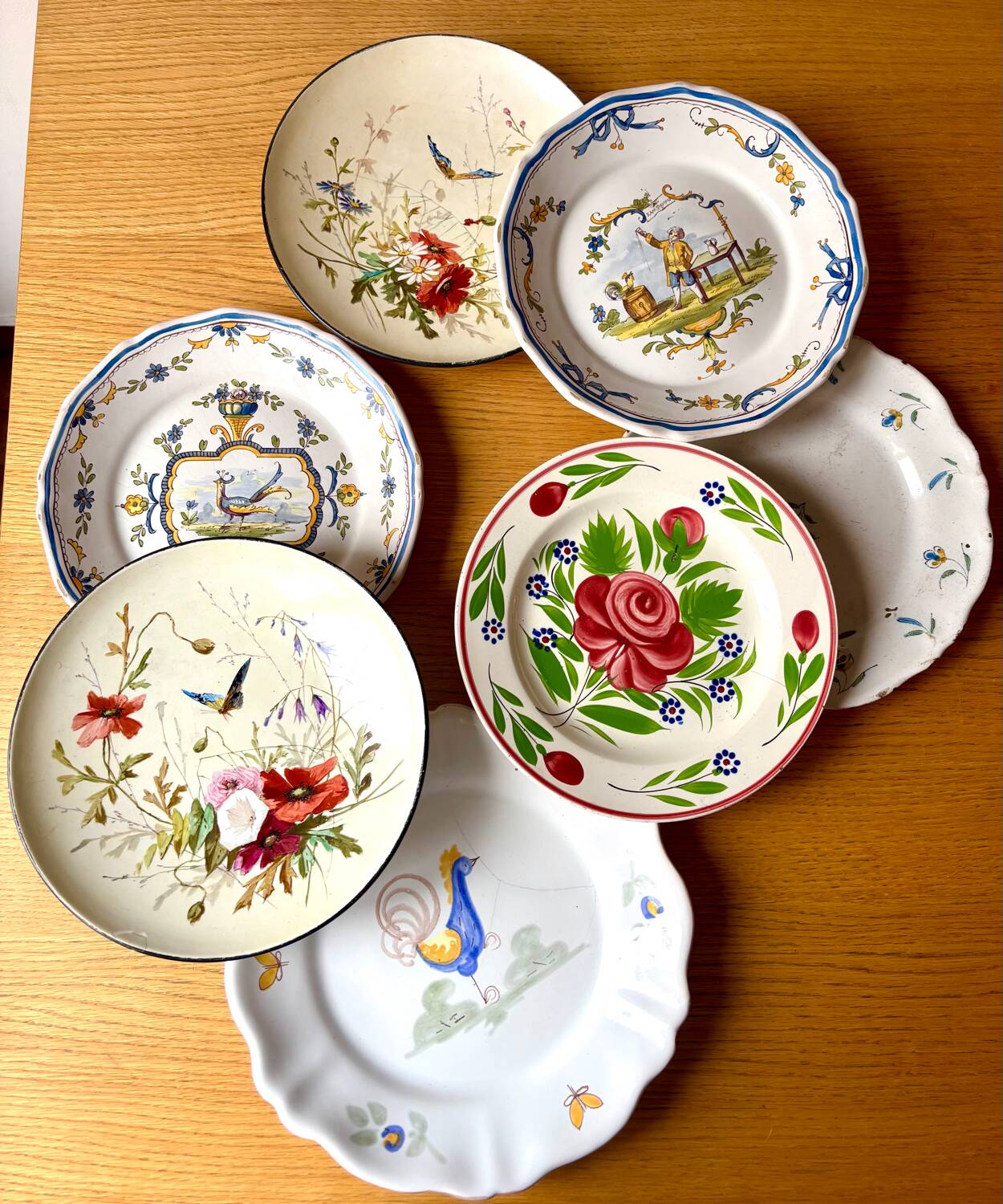 Set of 7 assorted plates