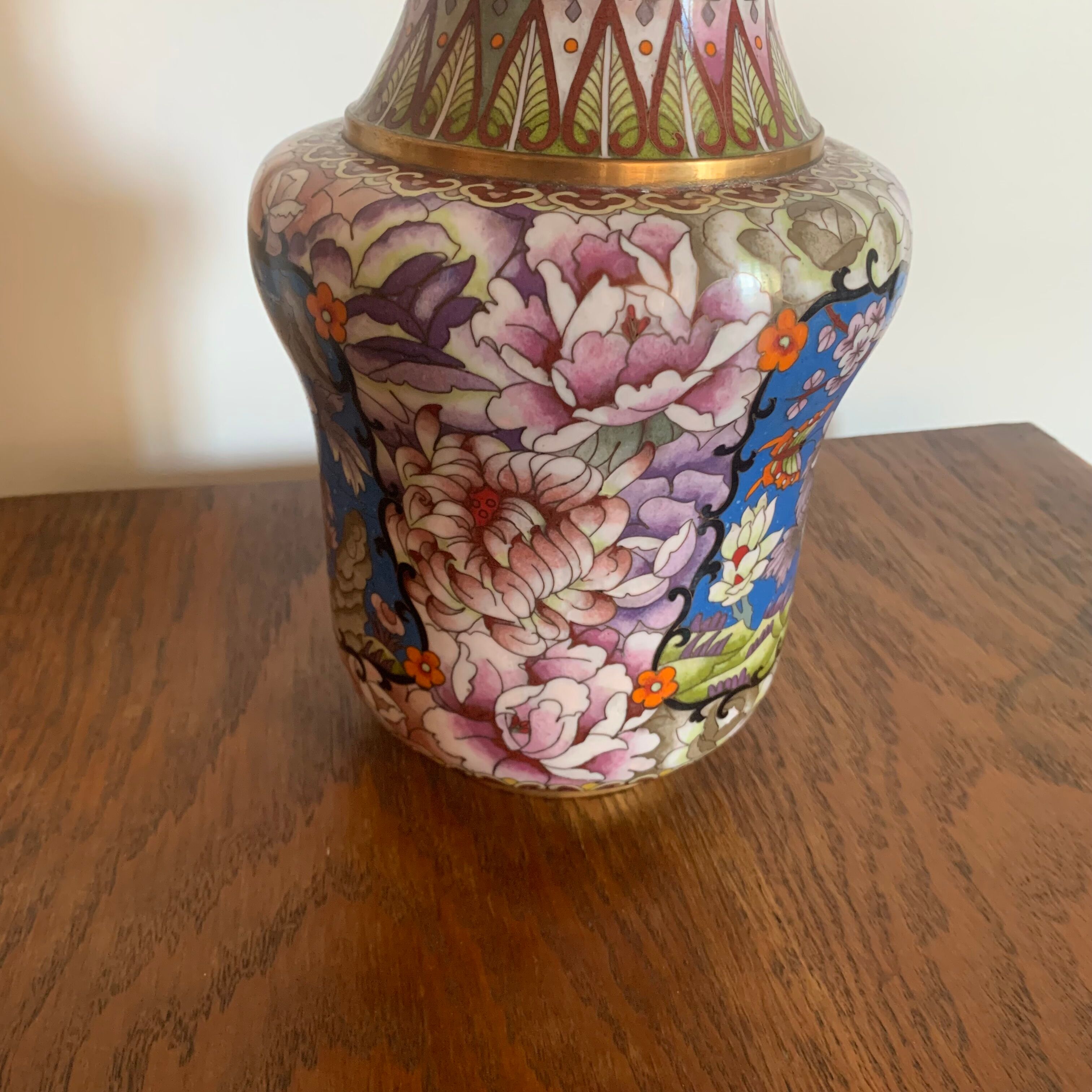 Vase chinois à décor de pivoines et oiseaux – XXe siècle