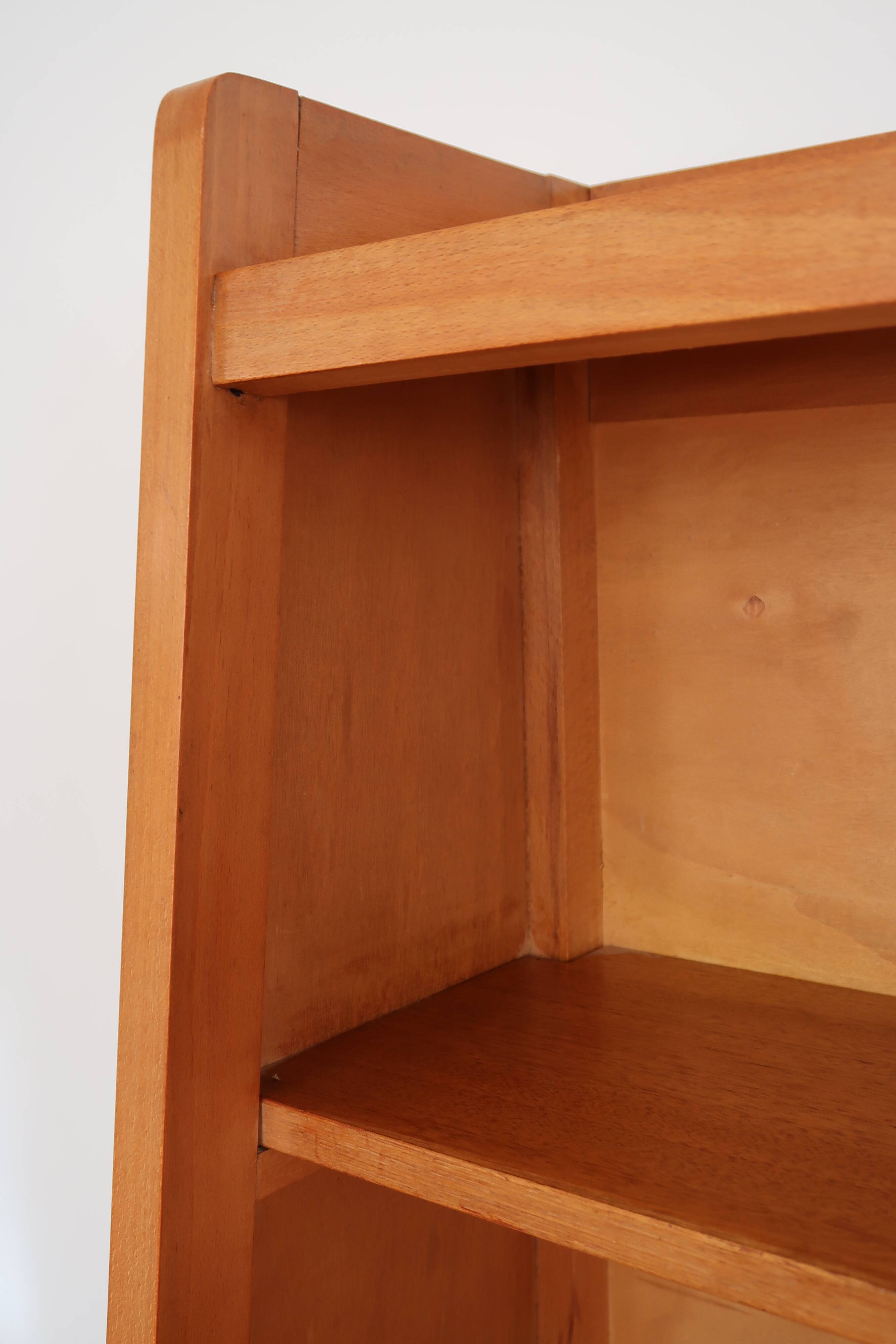 Bookcase 60