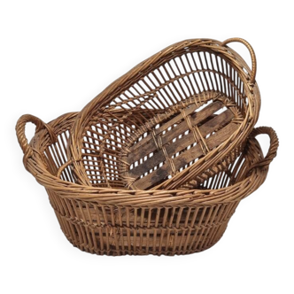 Small wicker baskets