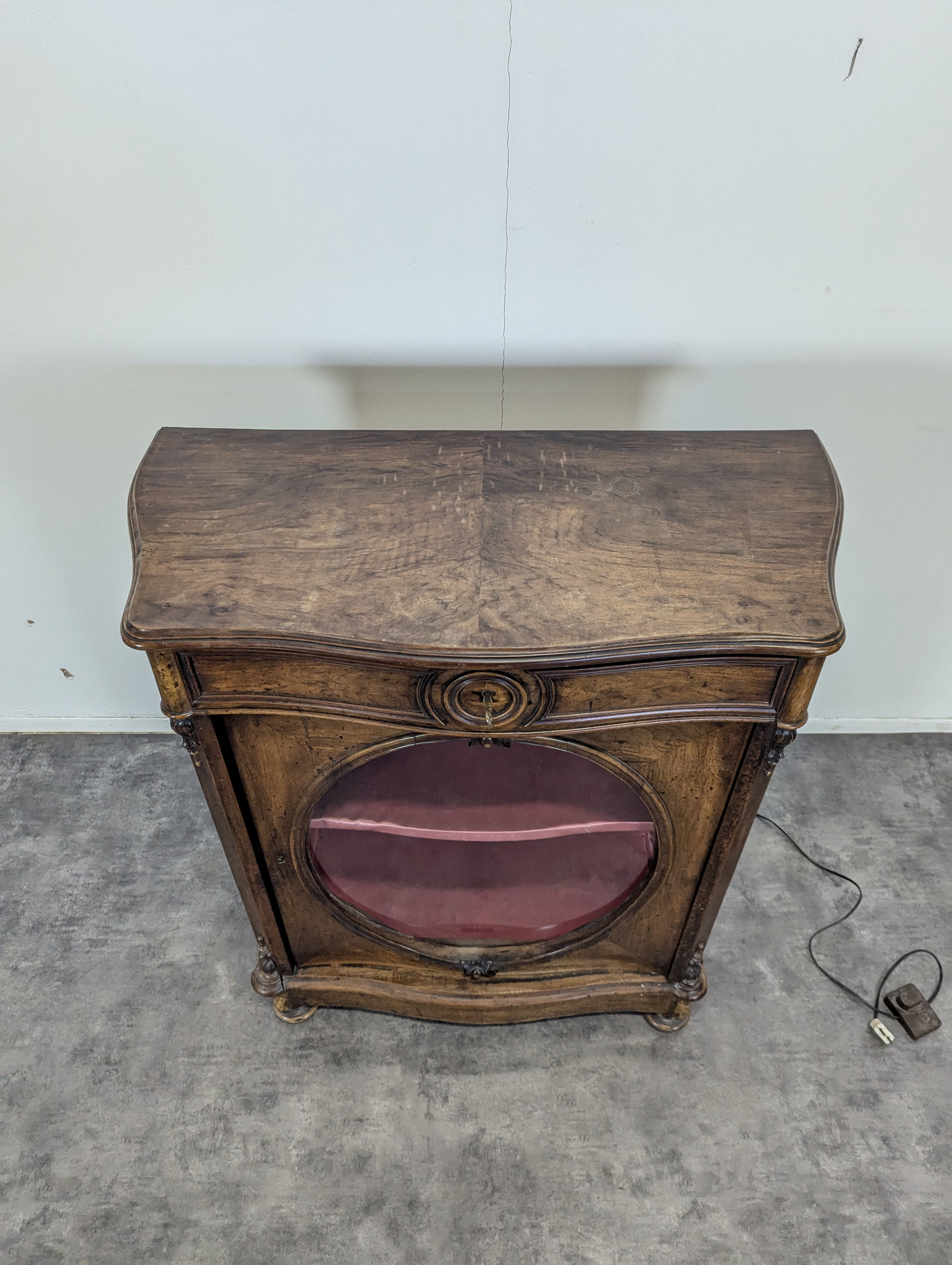 Vitrine basse en acajou anglaise