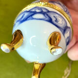 Porcelain egg