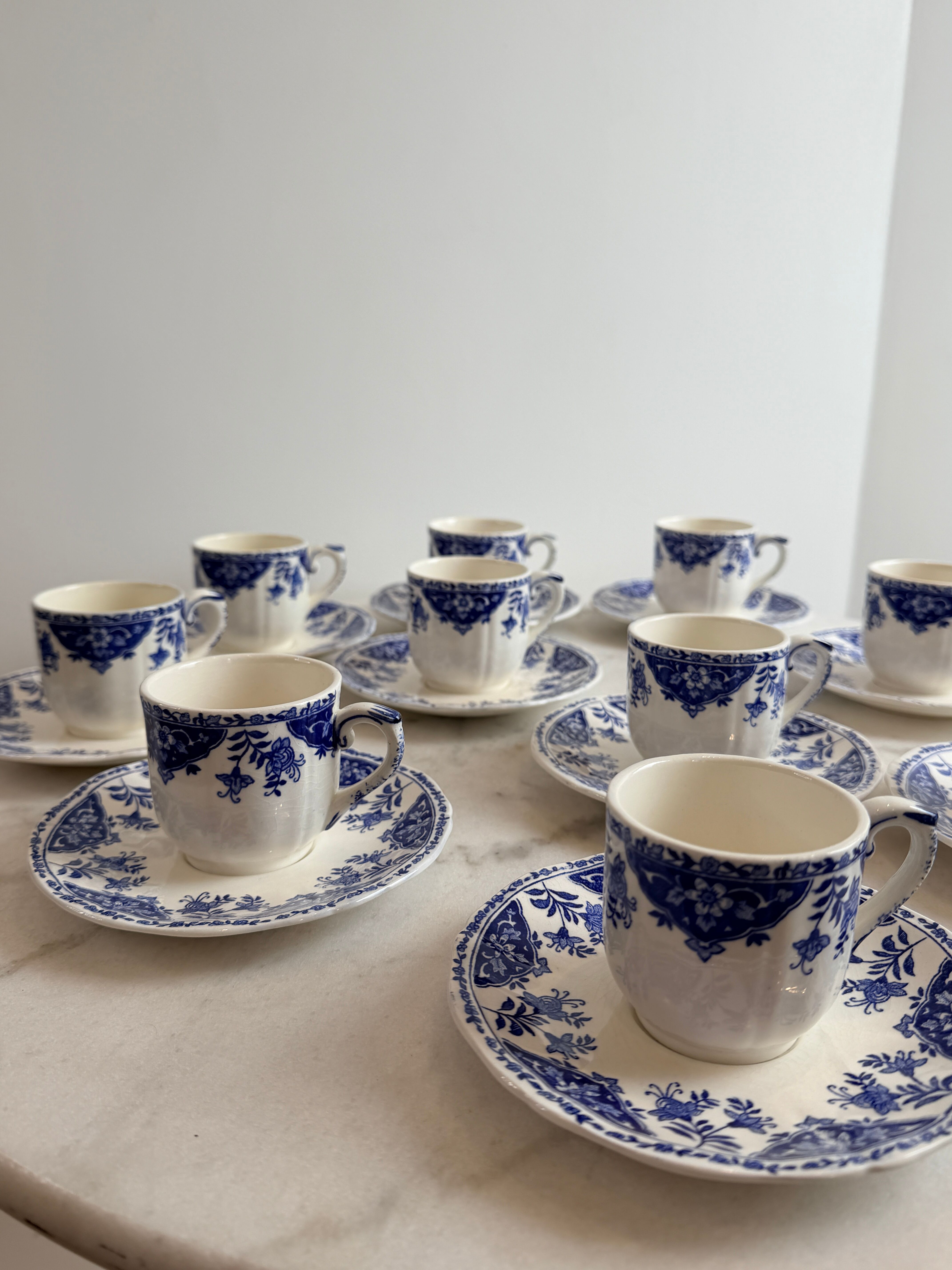 Set of 10 coffee/espresso cups - Gien - Ironstone