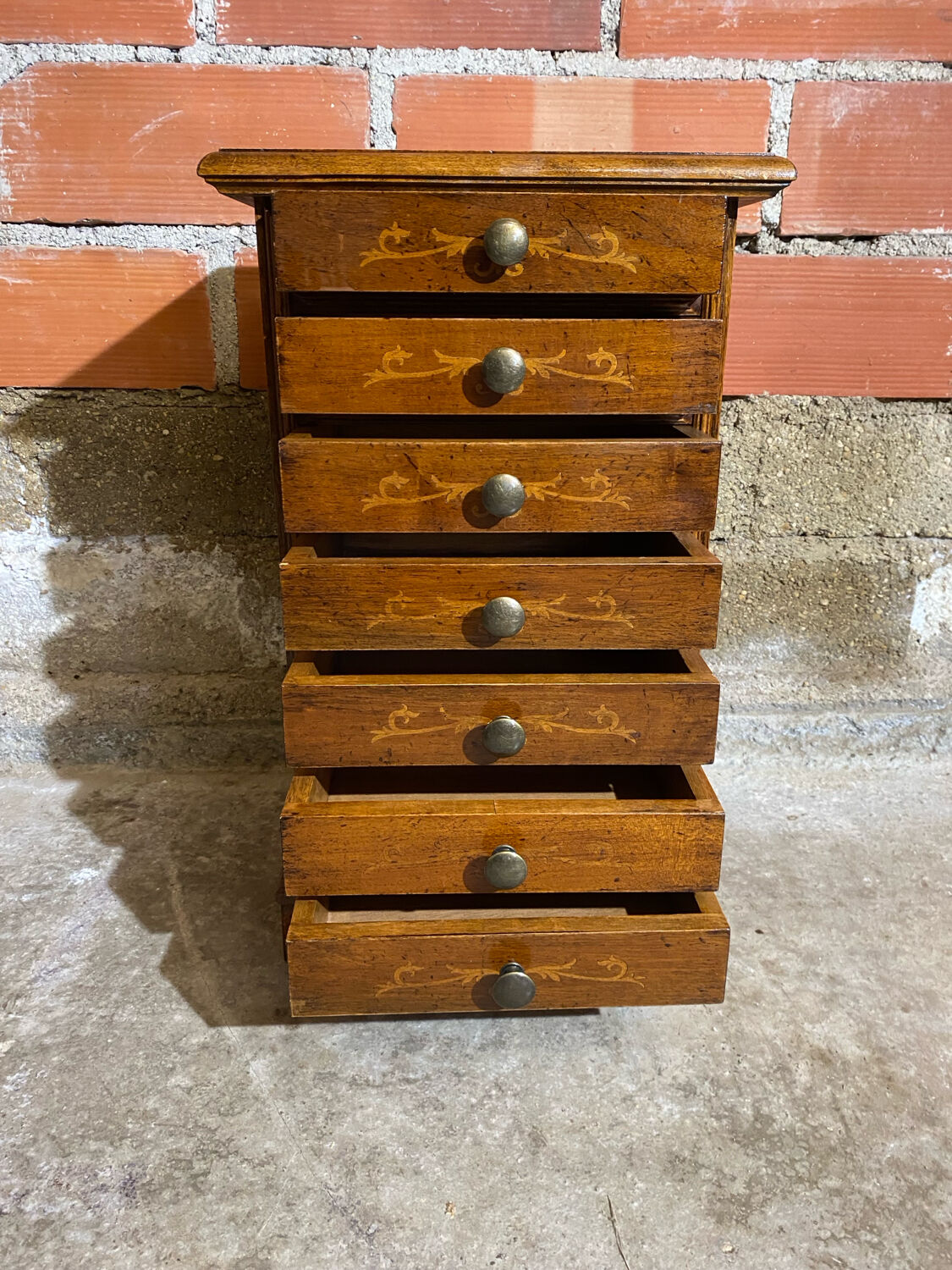 Semainier Ancien Meuble Bois 7 Tiroirs Marqueterie Poignées Métal Vint