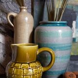 Ceramic vase scarified with gray-blue enamel