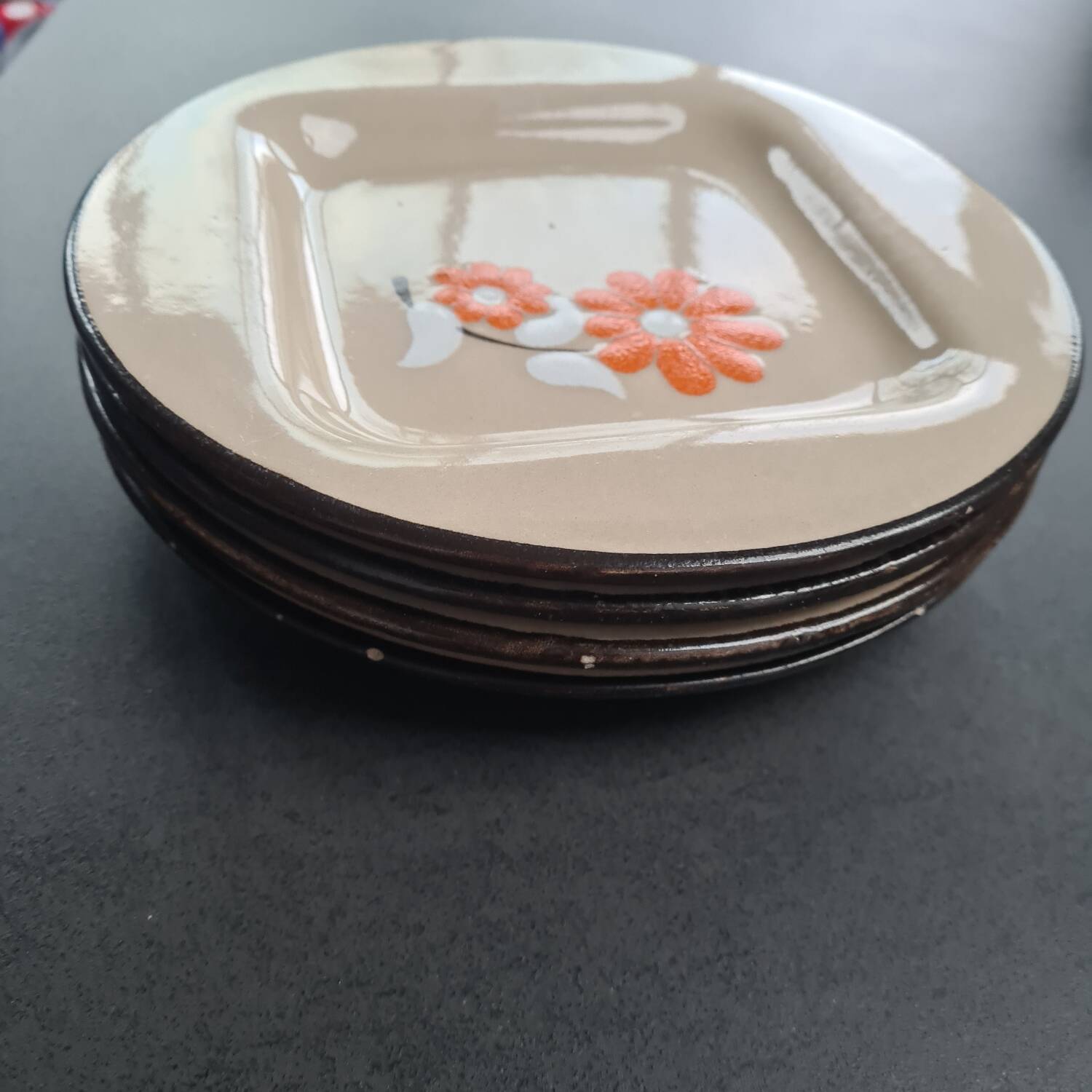 Set of 4 St Clement plates