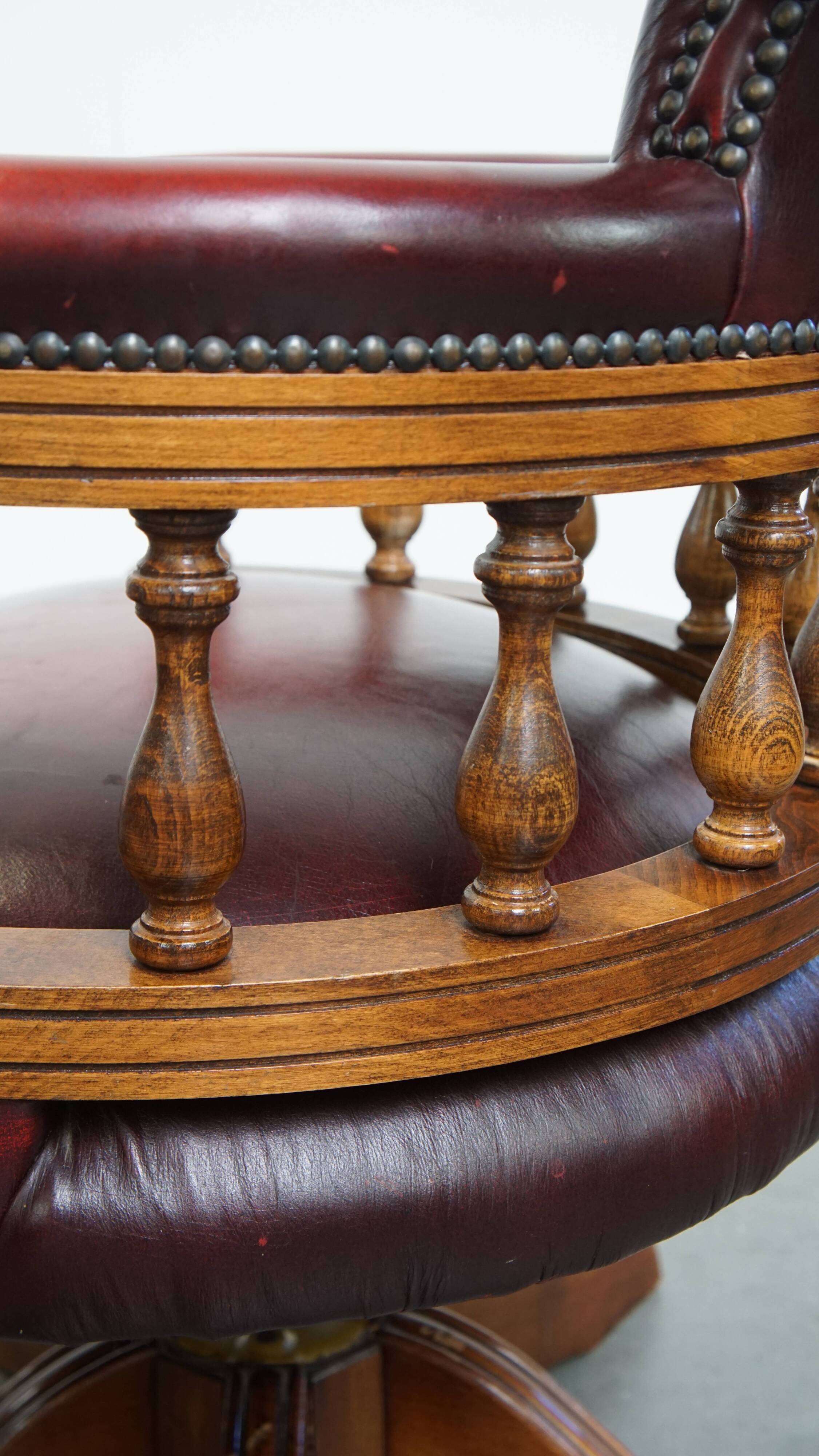Red Cowhide Leather Chesterfield Office Chair in English Style