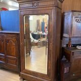 Wardrobe in walnut