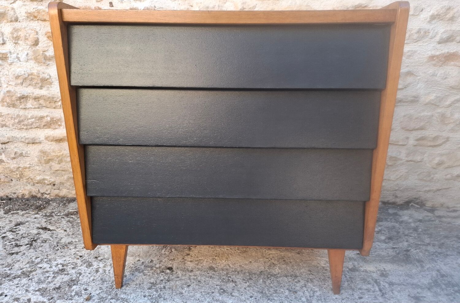 Vintage chest of drawers