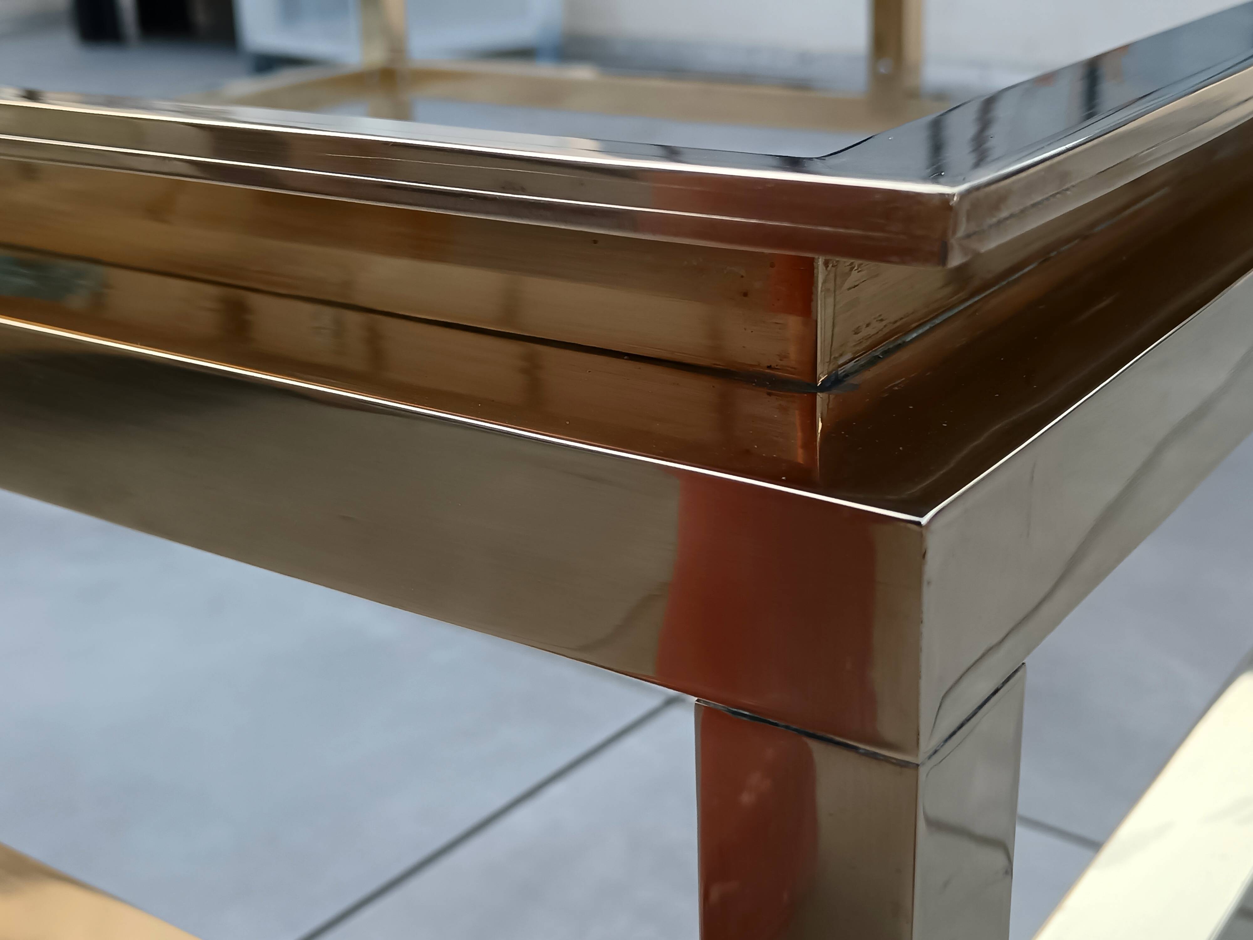 Table basse Guy Lefevre maison Jansen, laiton doré et travertin