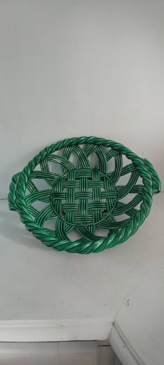 Green braided ceramic bowl