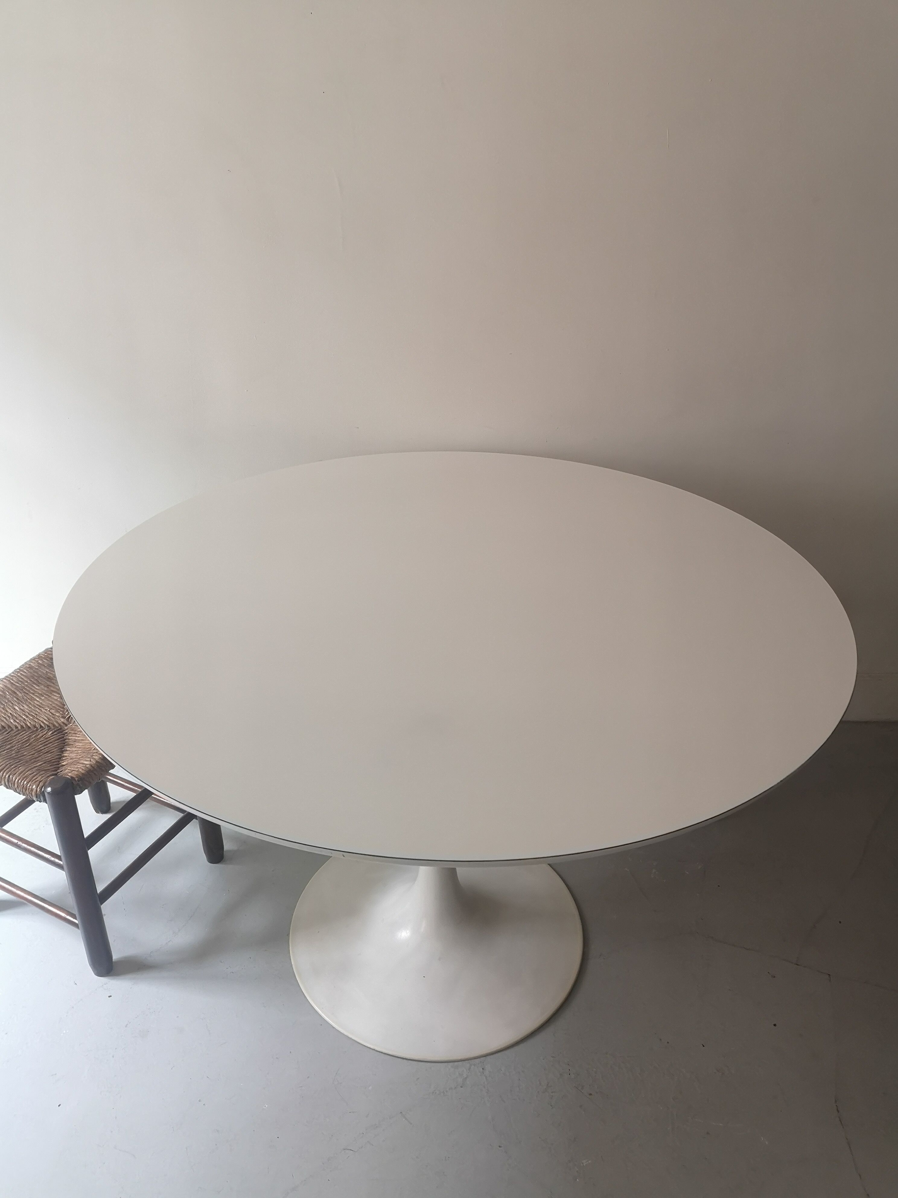 Tulip dining table by Maurice Burke for Arkana, 1970