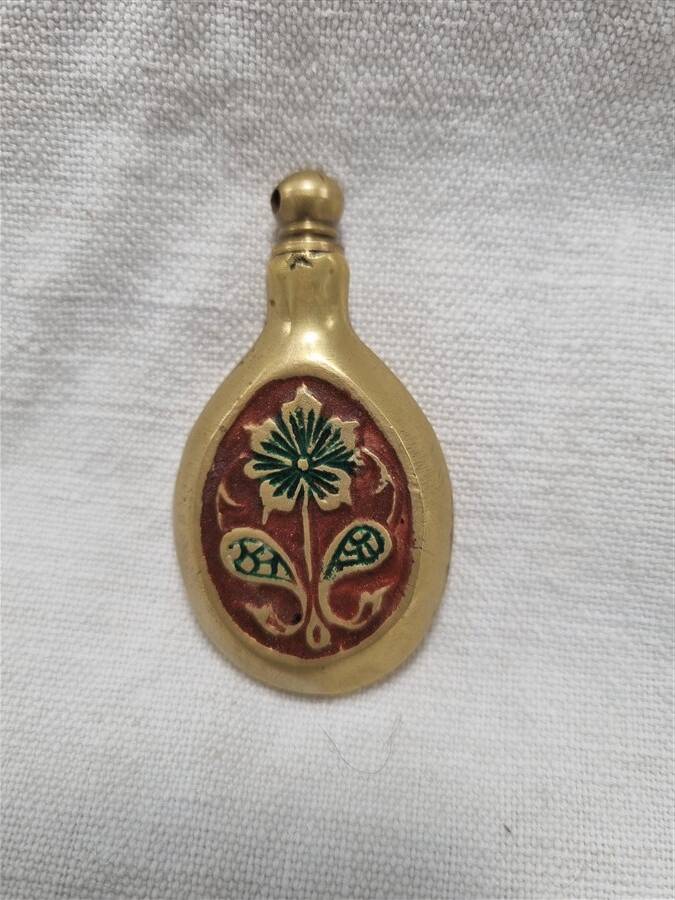 Mini perfume bottle