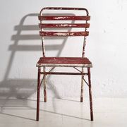 Anciennes chaises de terrasse rouges et blanches (vers 1920). Ensemble de 4 pièces