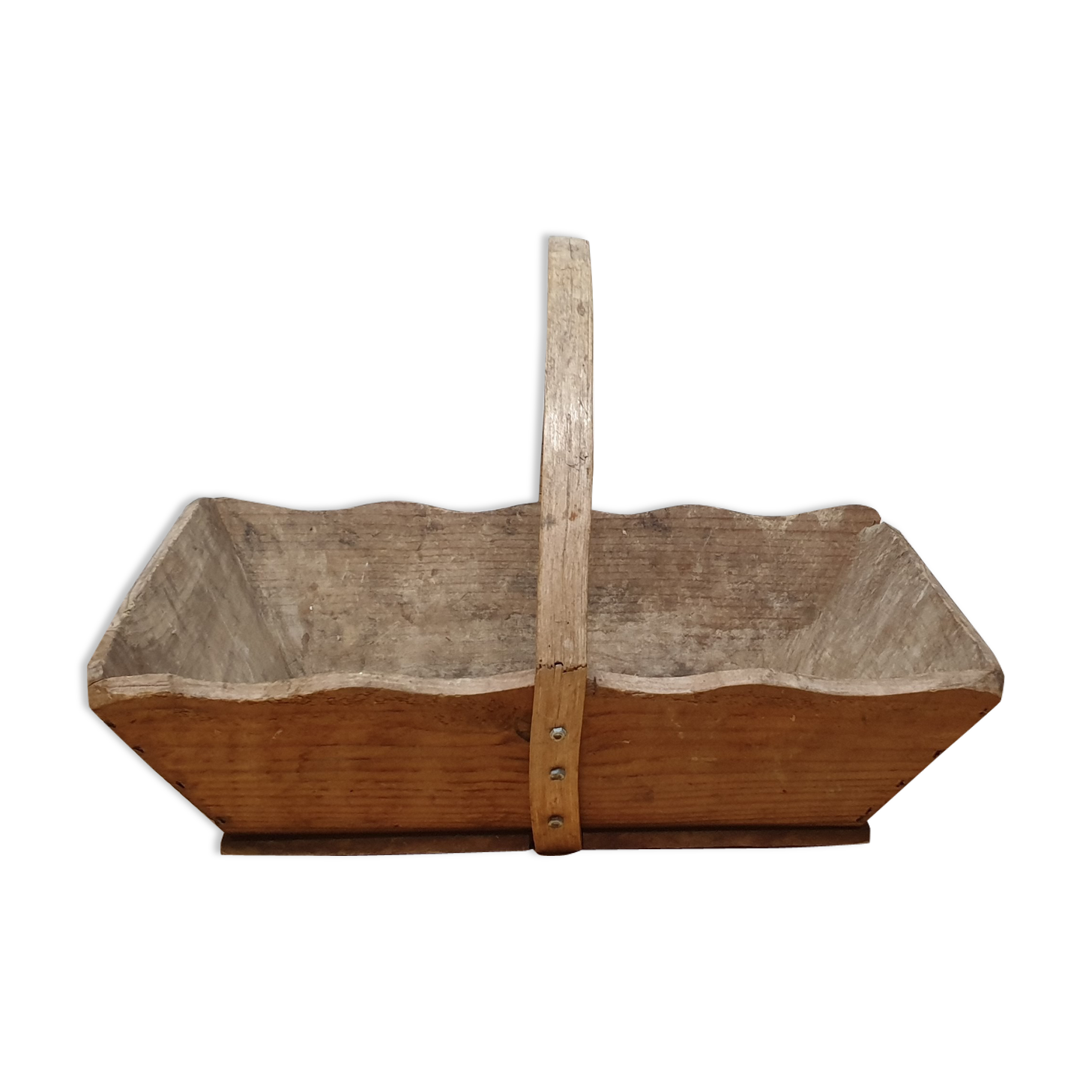 Old garden tub
