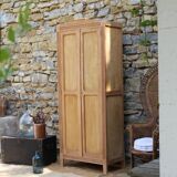 Armoire parisienne