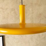 Suspension jaune original des années 1970 produit au Danemark par Fog & Morup - Conçu par Hans Due - XL 50 cm