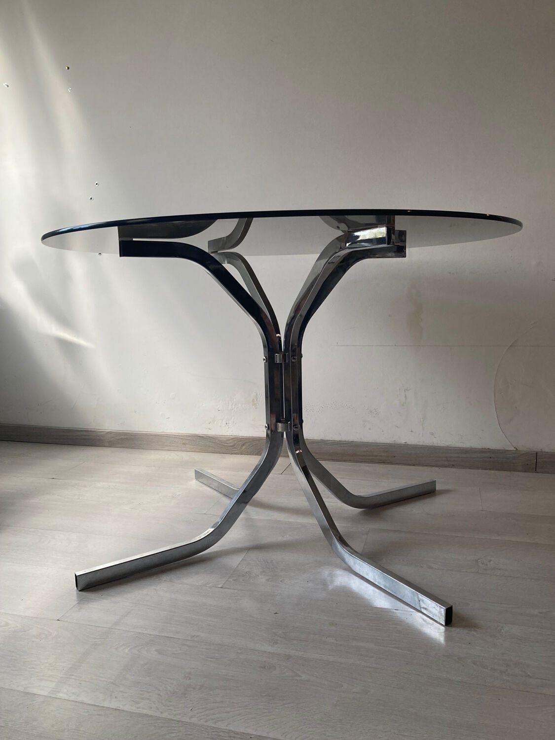 Round table smoked glass chrome legs 1970