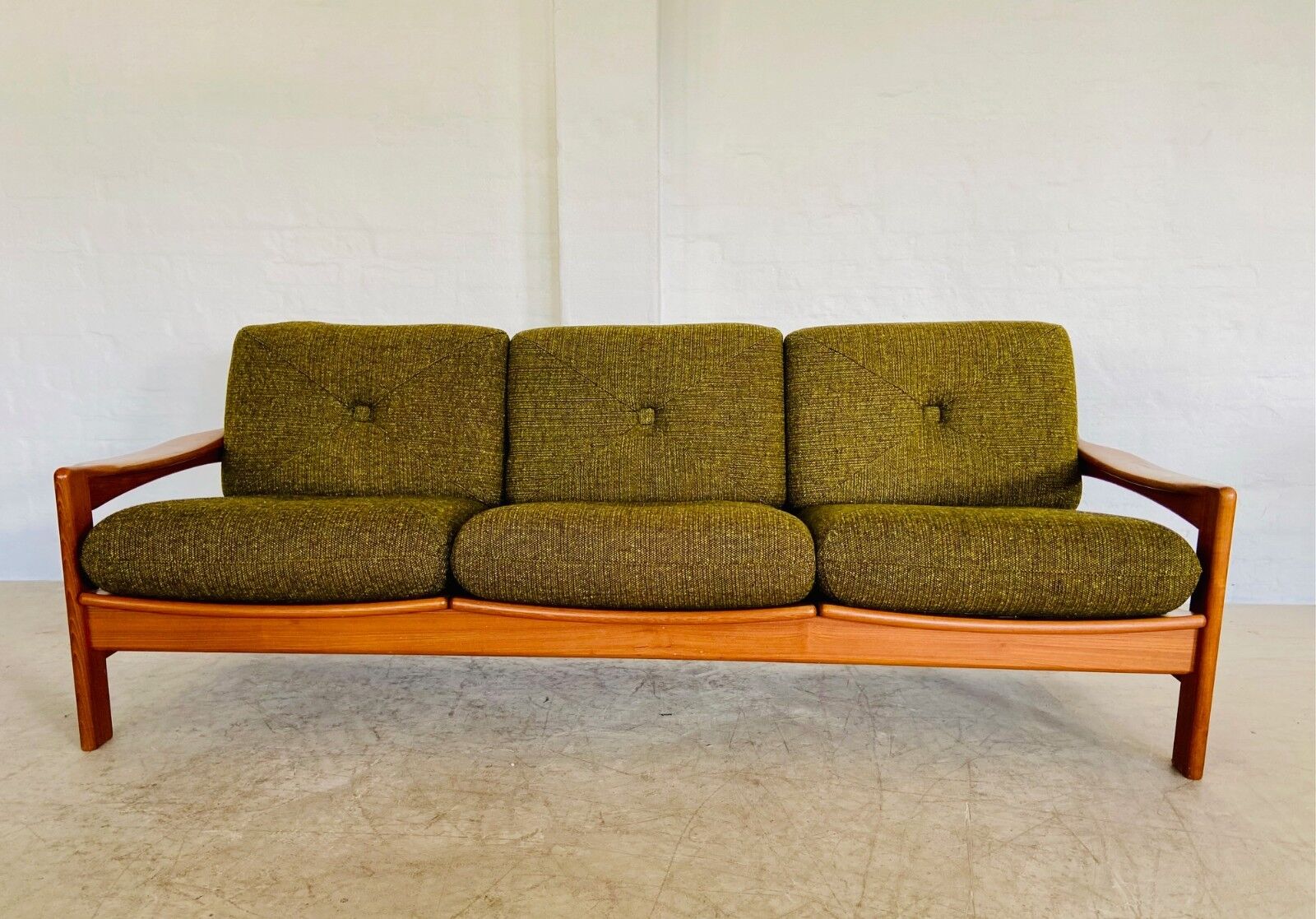 Canapé 3 personnes vintage rétro danois du milieu du siècle par Arne Wahl Iversen 1970