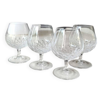 Lot 4 x Verres à Cognac/Brandy. En cristal taillé. Motifs gouttes taillées.