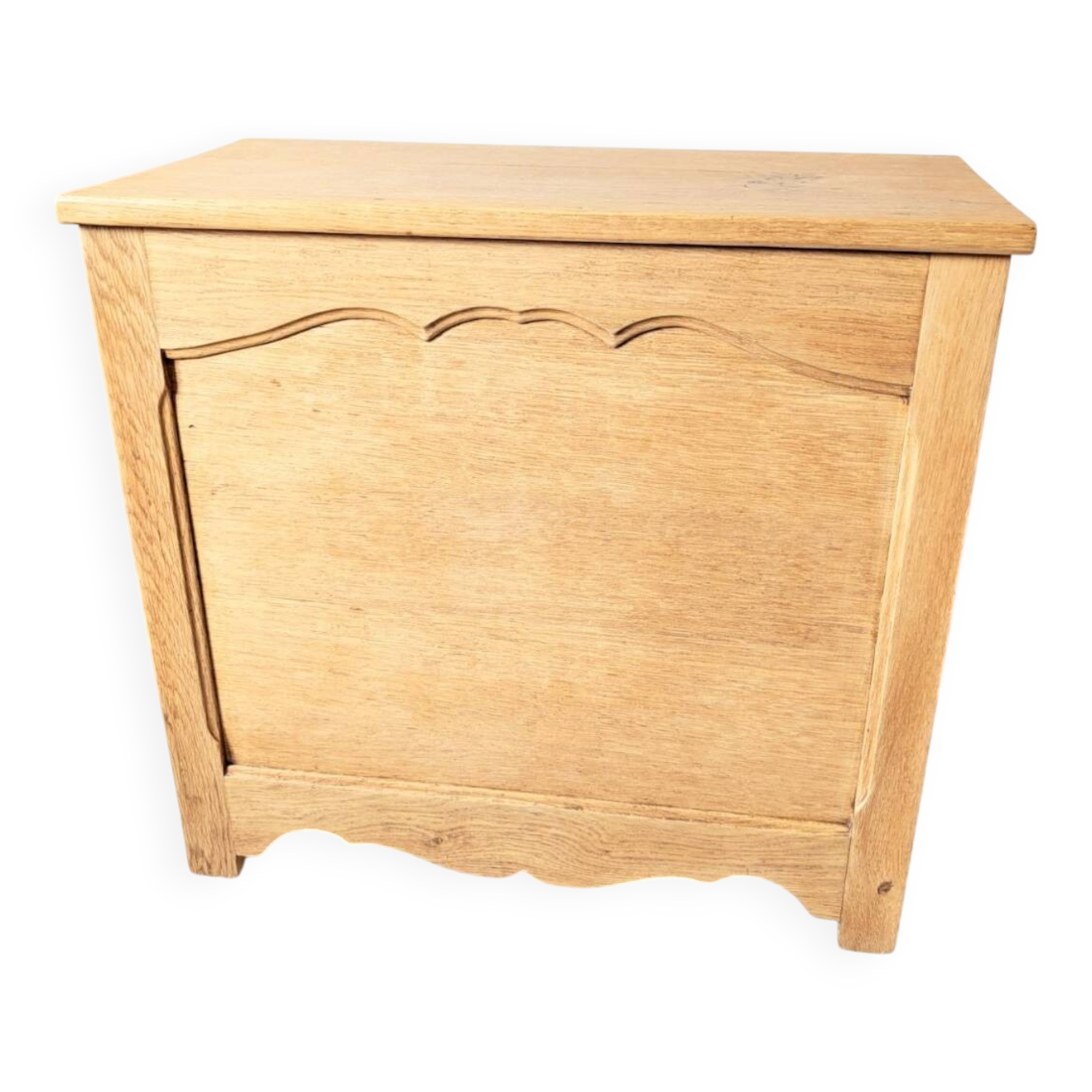 Renovated oak chest