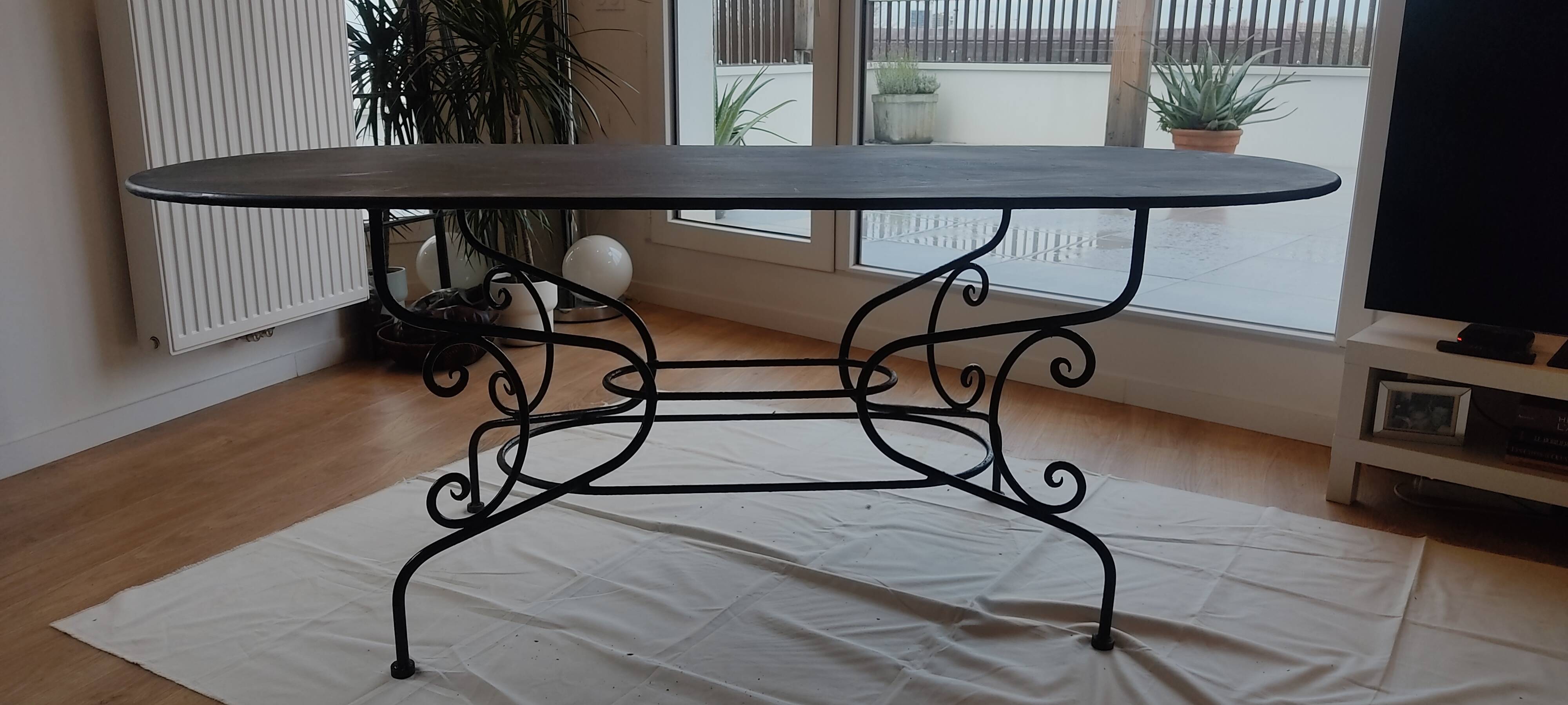 Table de jardin en métal