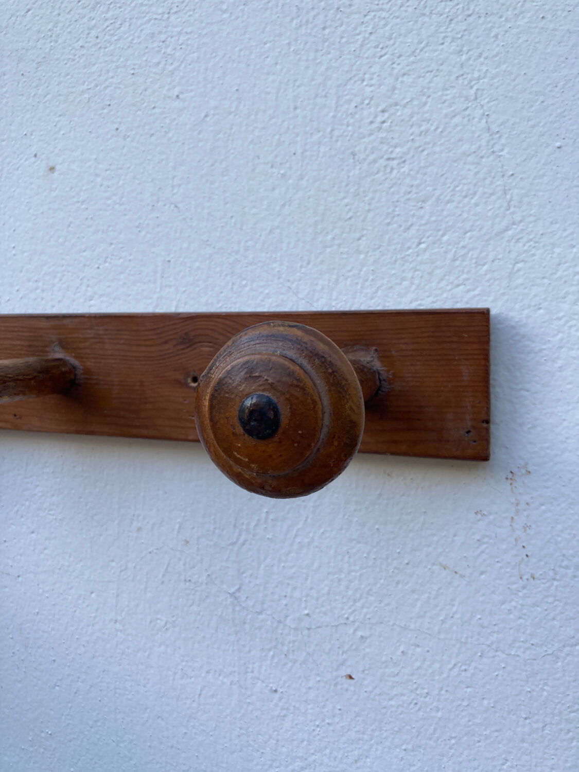 Portemanteau de ferme en bois ancien