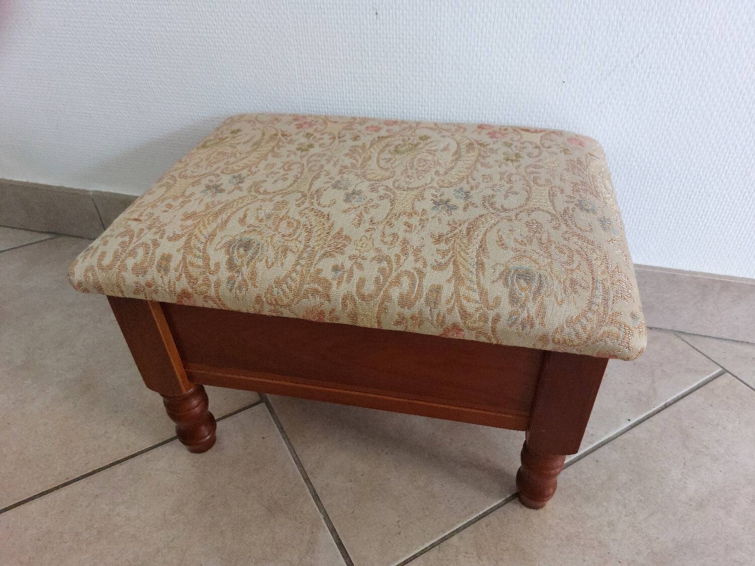 Vintage wooden footrest