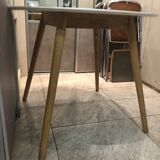 Scandinavian table style