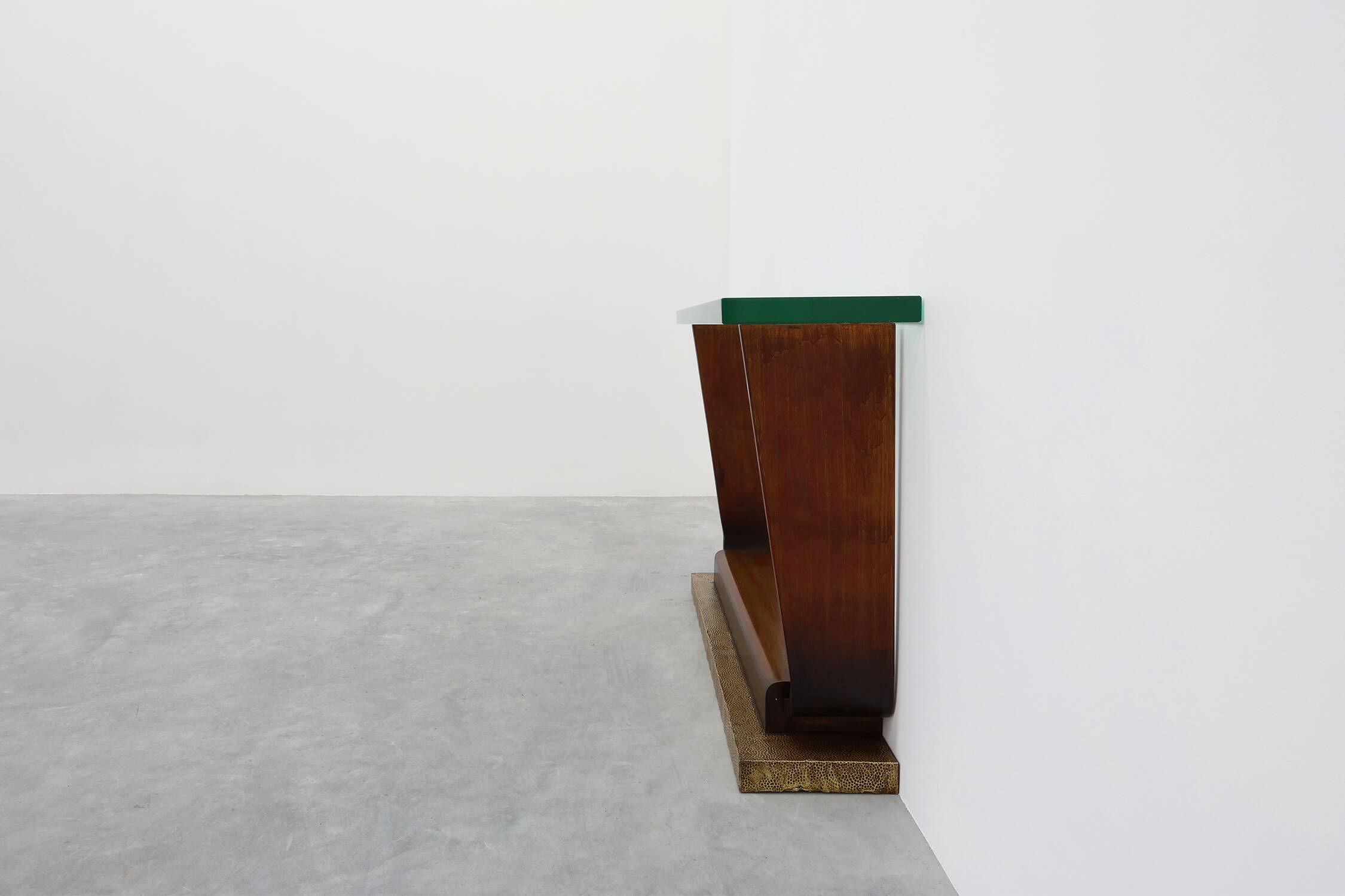 Console sculpturale Art Déco française avec plateau en verre, vers 1925