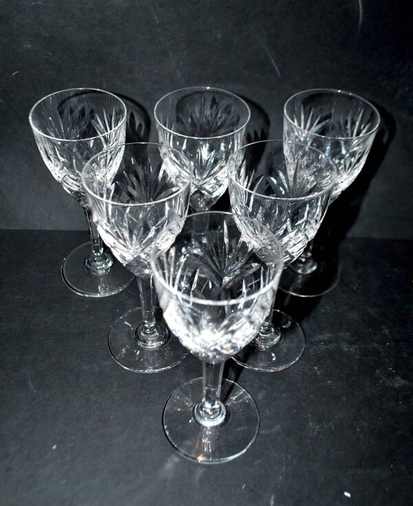 Lot de 6 verres à vin Chantilly en cristal taillé signé de Saint-Louis 14cm
