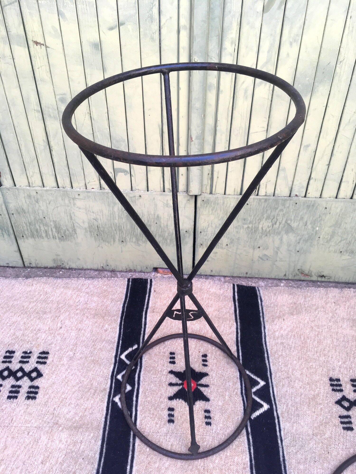 Plant holder diabolo 50s