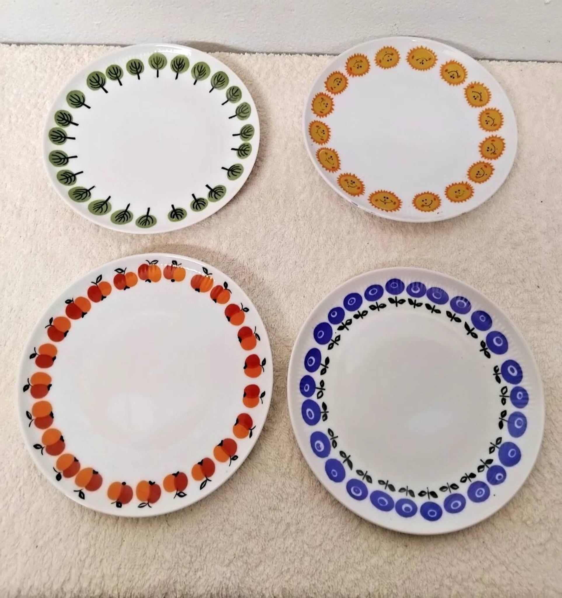Set of 4 Vintage Dessert Plates D: 16 cm 1970s