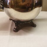 Silver metal pourer