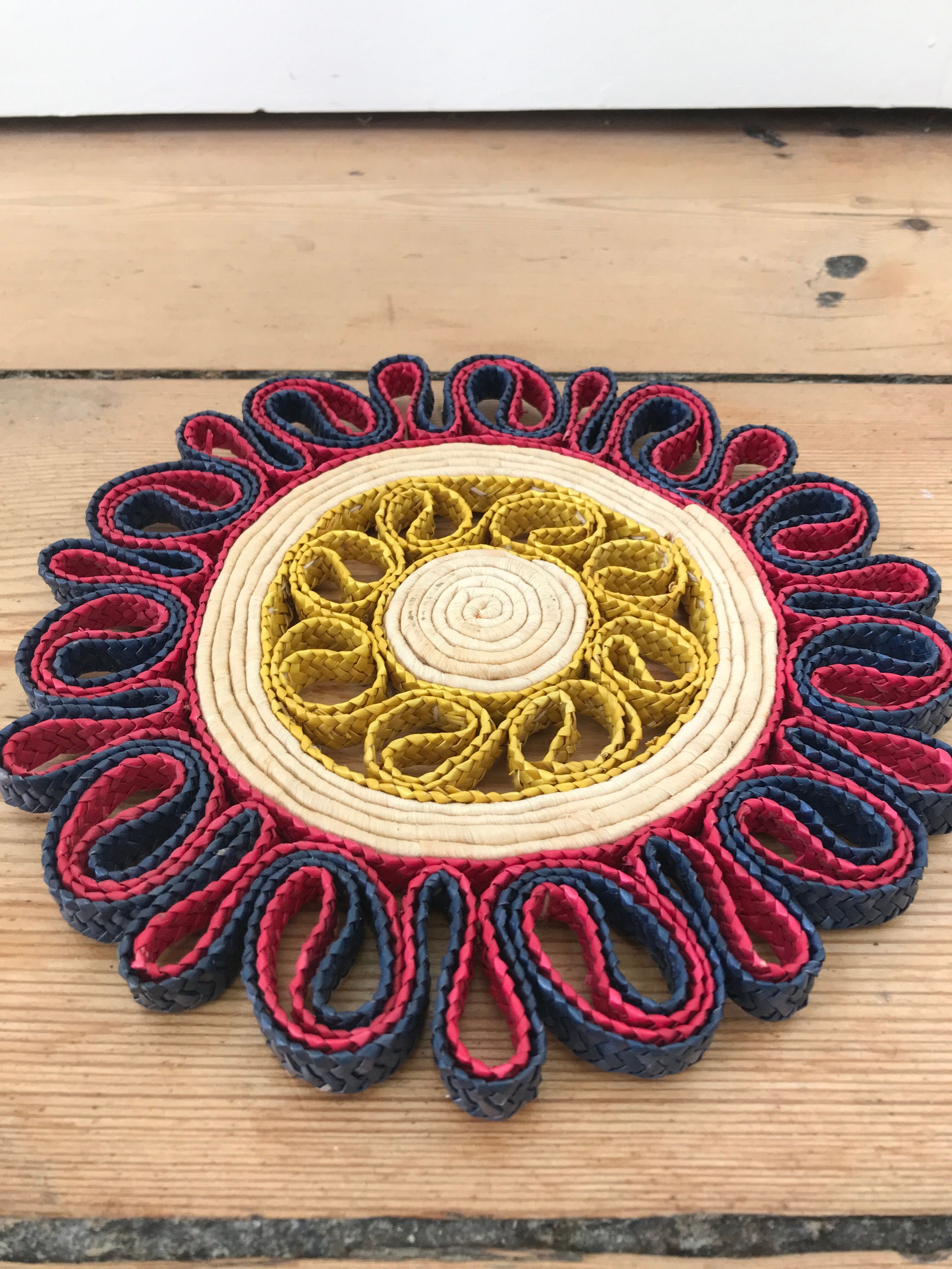 Set of 2 natural braided round underbody year 70