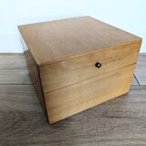 Wooden plug box