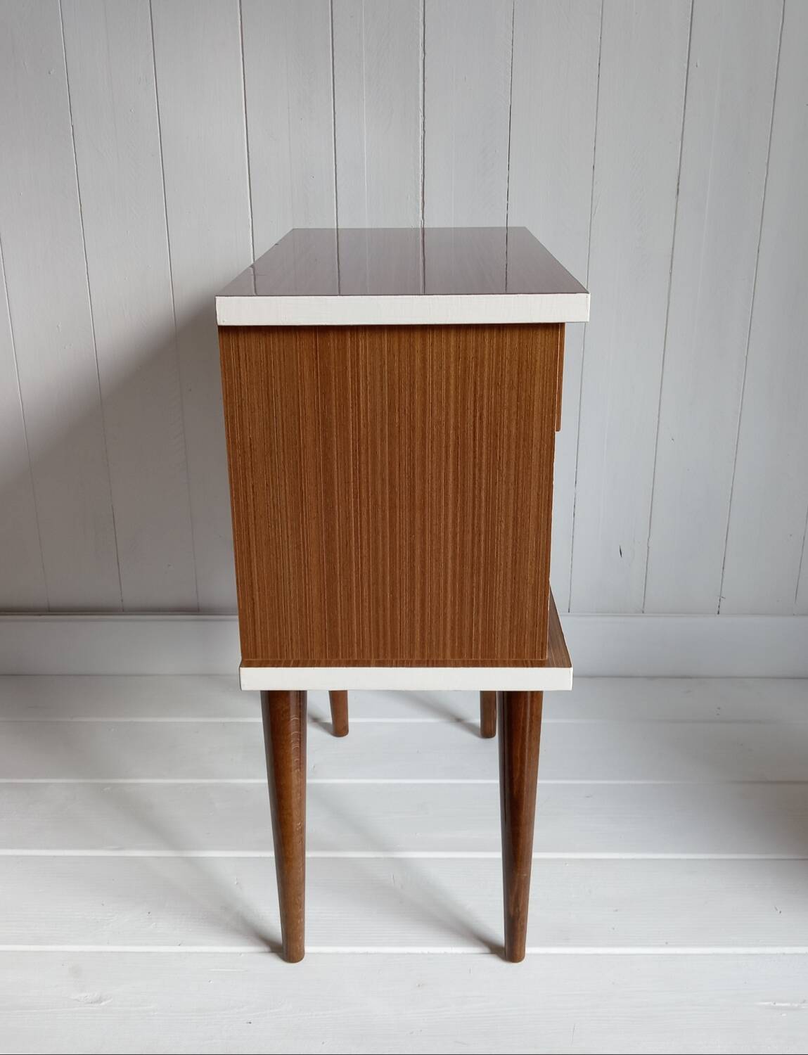 Table de chevet