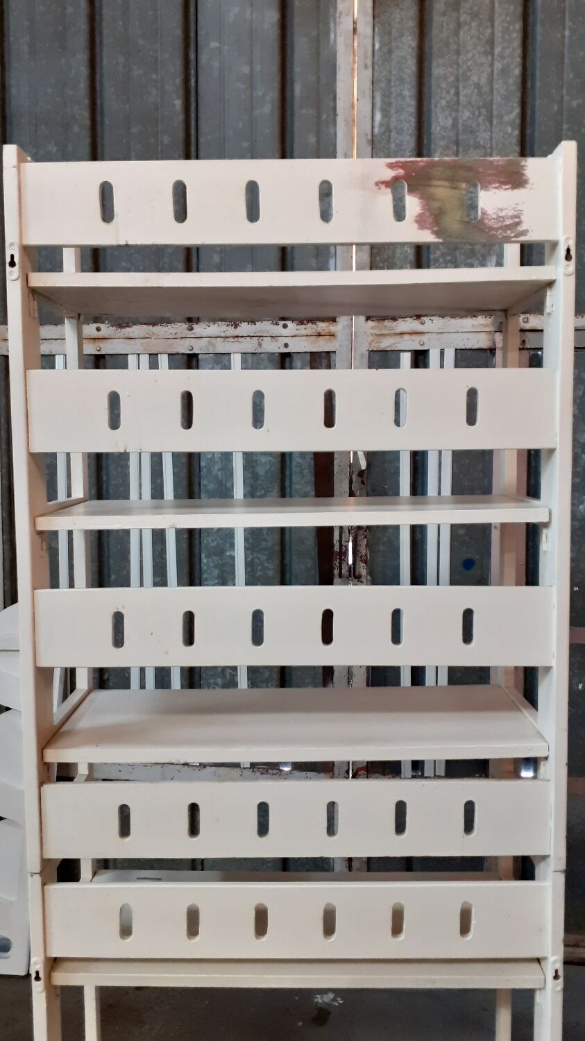 Folding vintage shelf