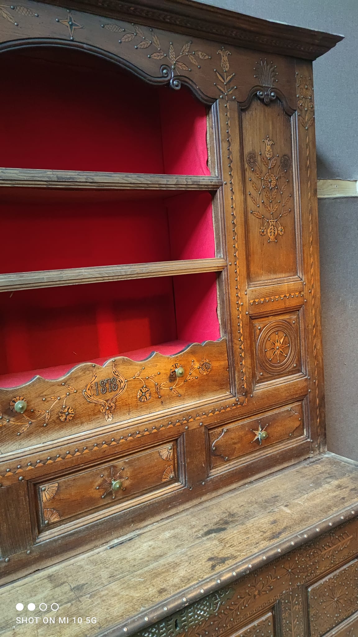 Two-part Breton chestnut cabinet dating from 1878