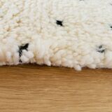 Berber carpet Beni Ouarain with black polka dots and relief 160x260