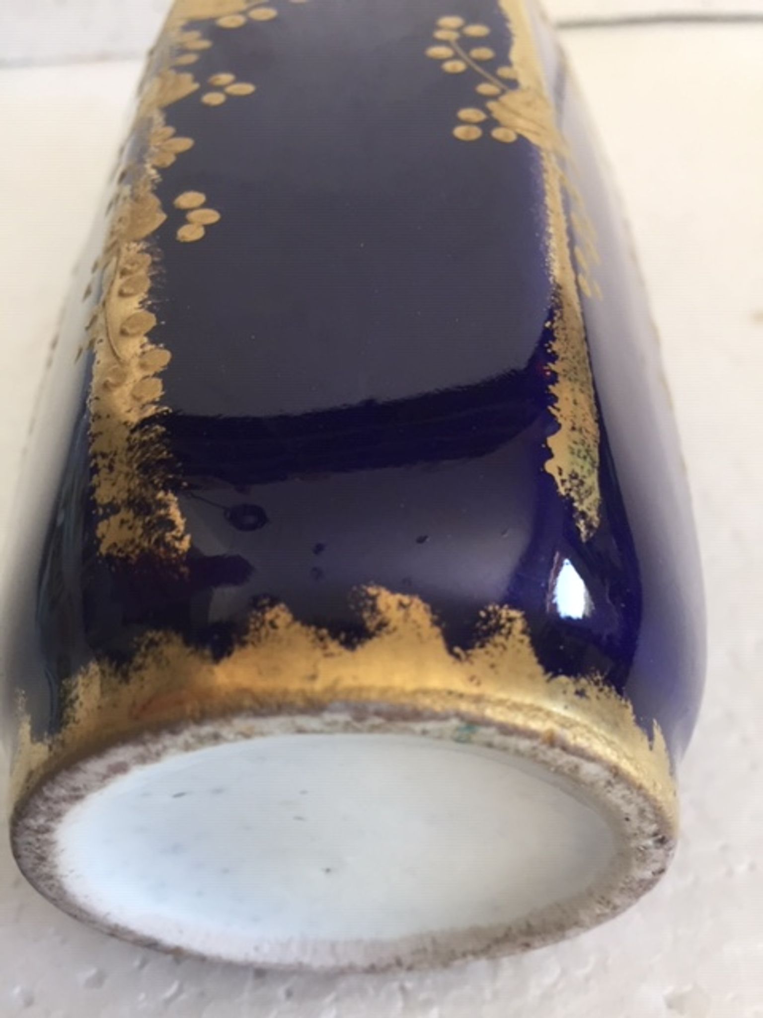 Vase dorure or bleu de four