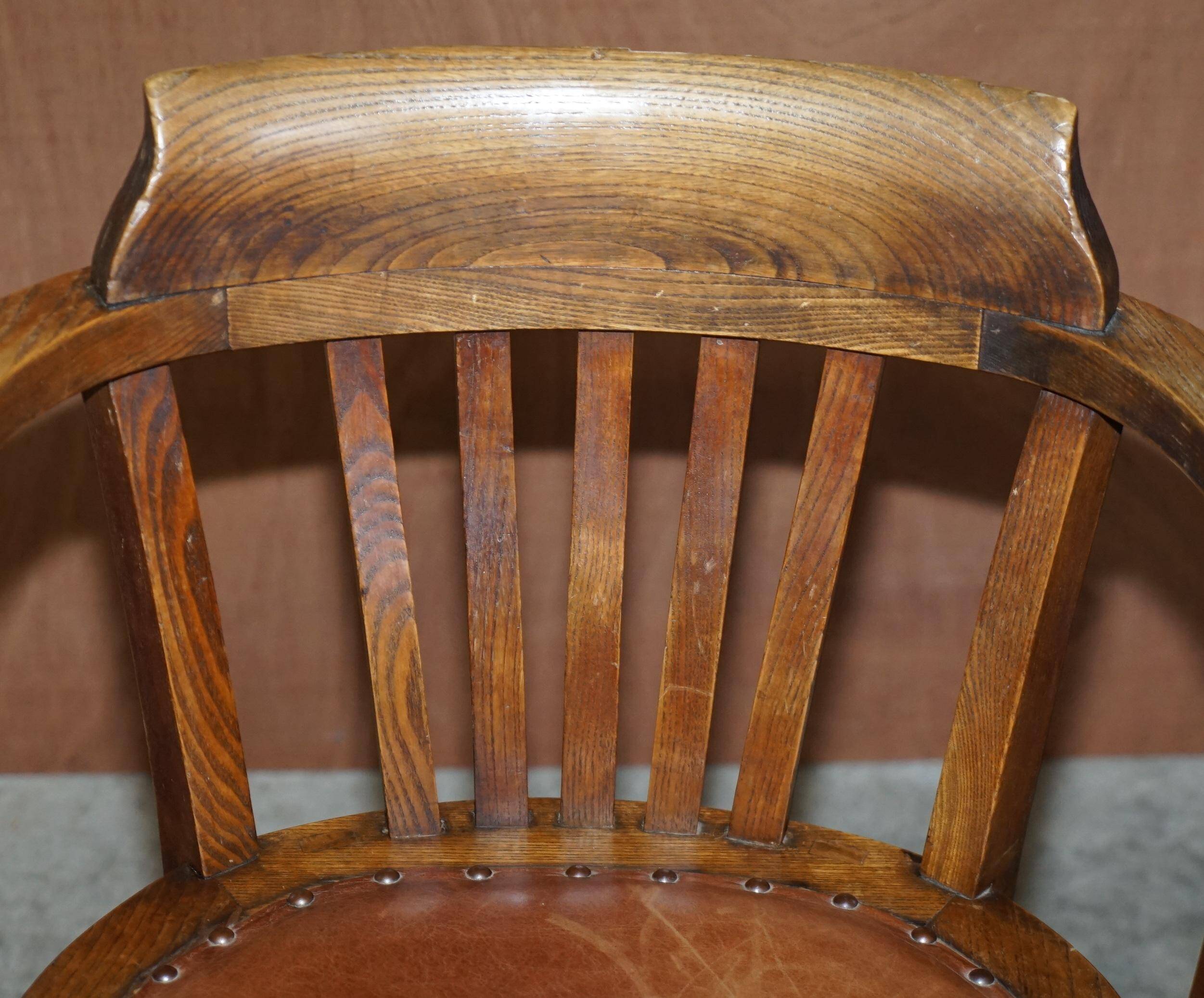 Fauteuil de directeur ancien circa 1900 époque Édouardien en cuir