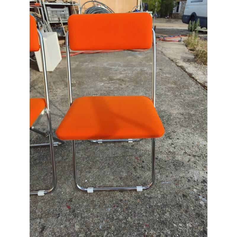 3 folding chairs: Framar