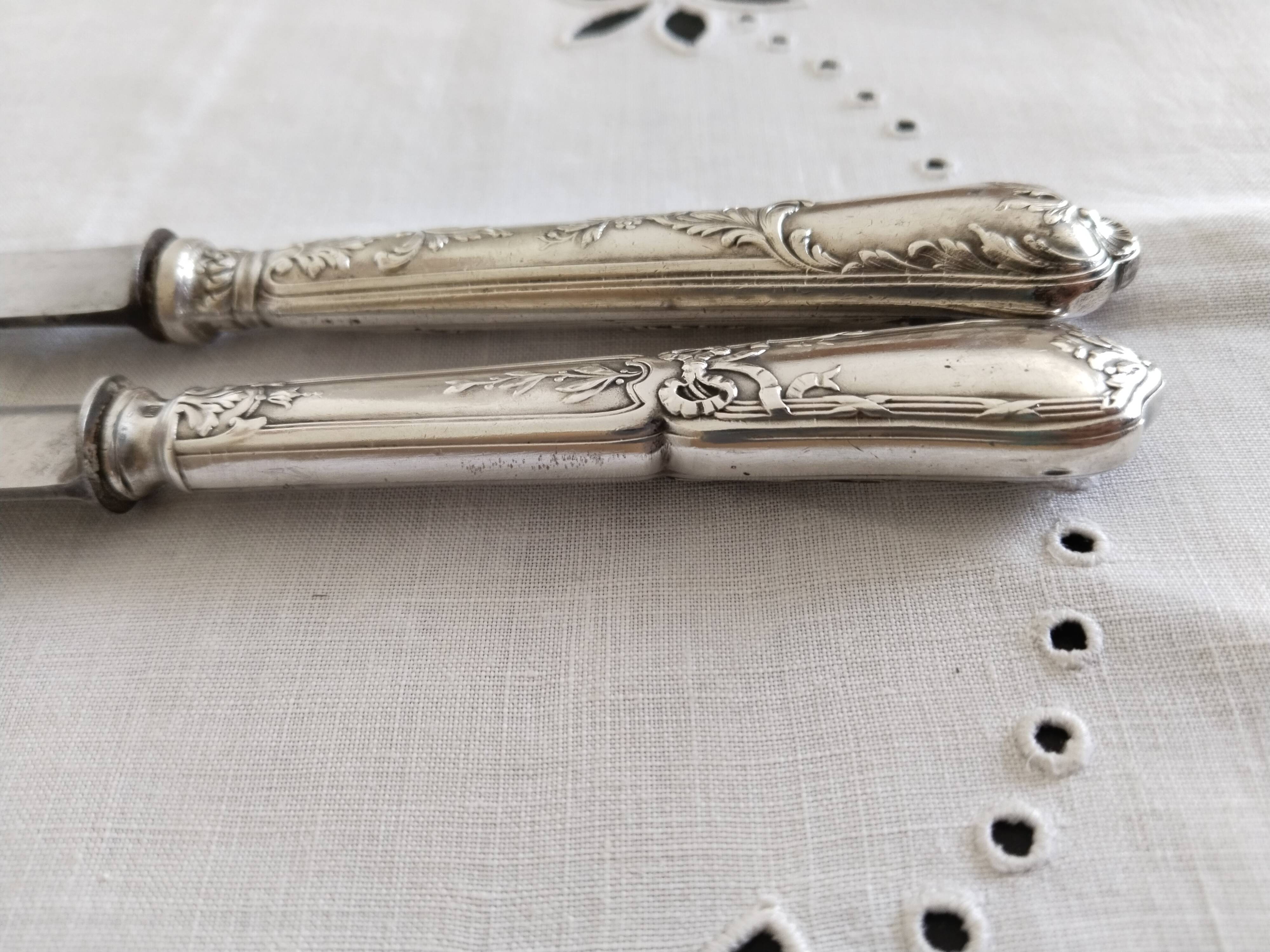 Set of 2 vintage knives, steel blade and silver handle