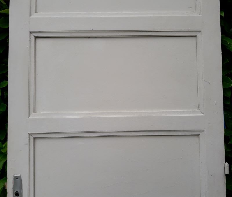 Porte vintage panneautée