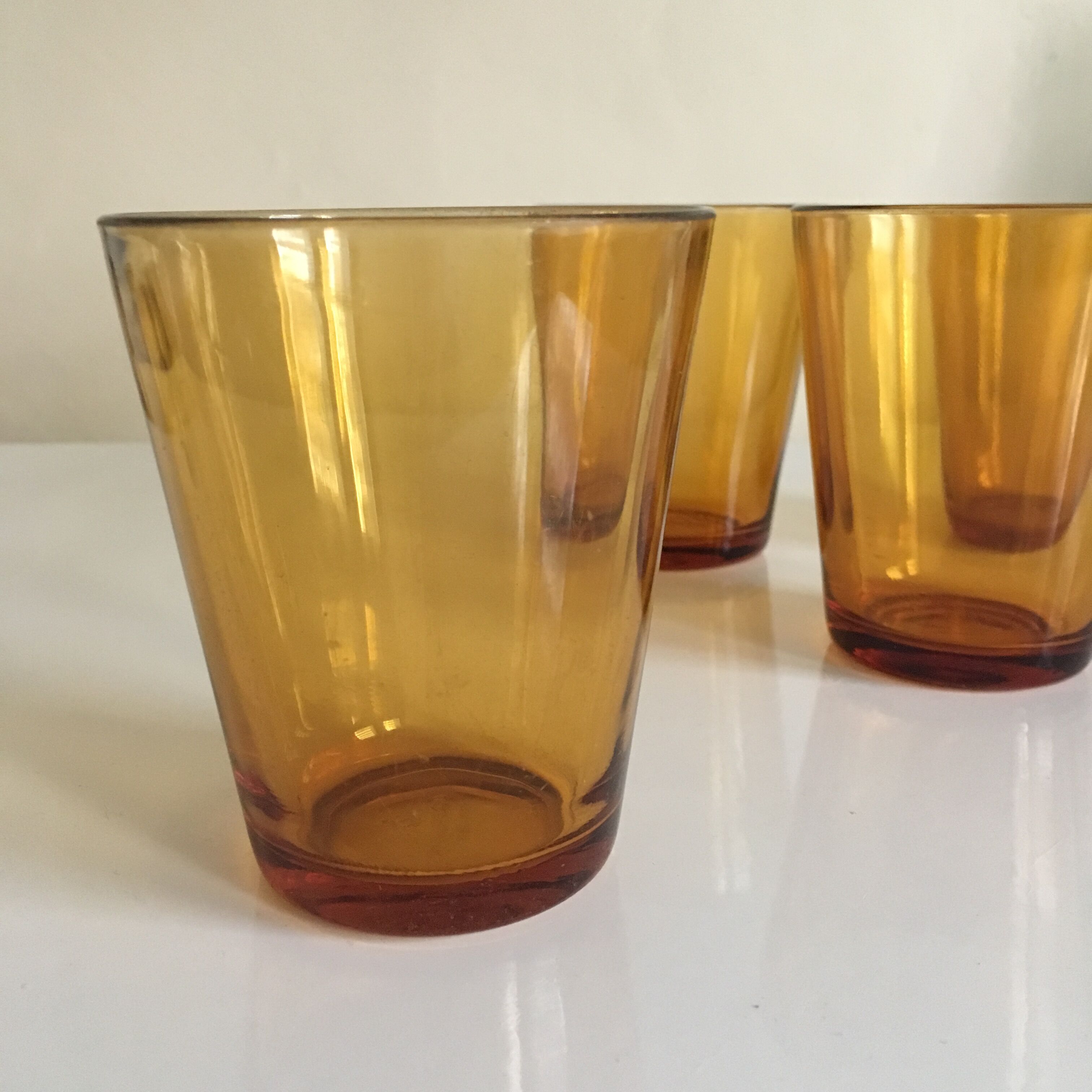 Set of water glasses yellow ochre Vereco France