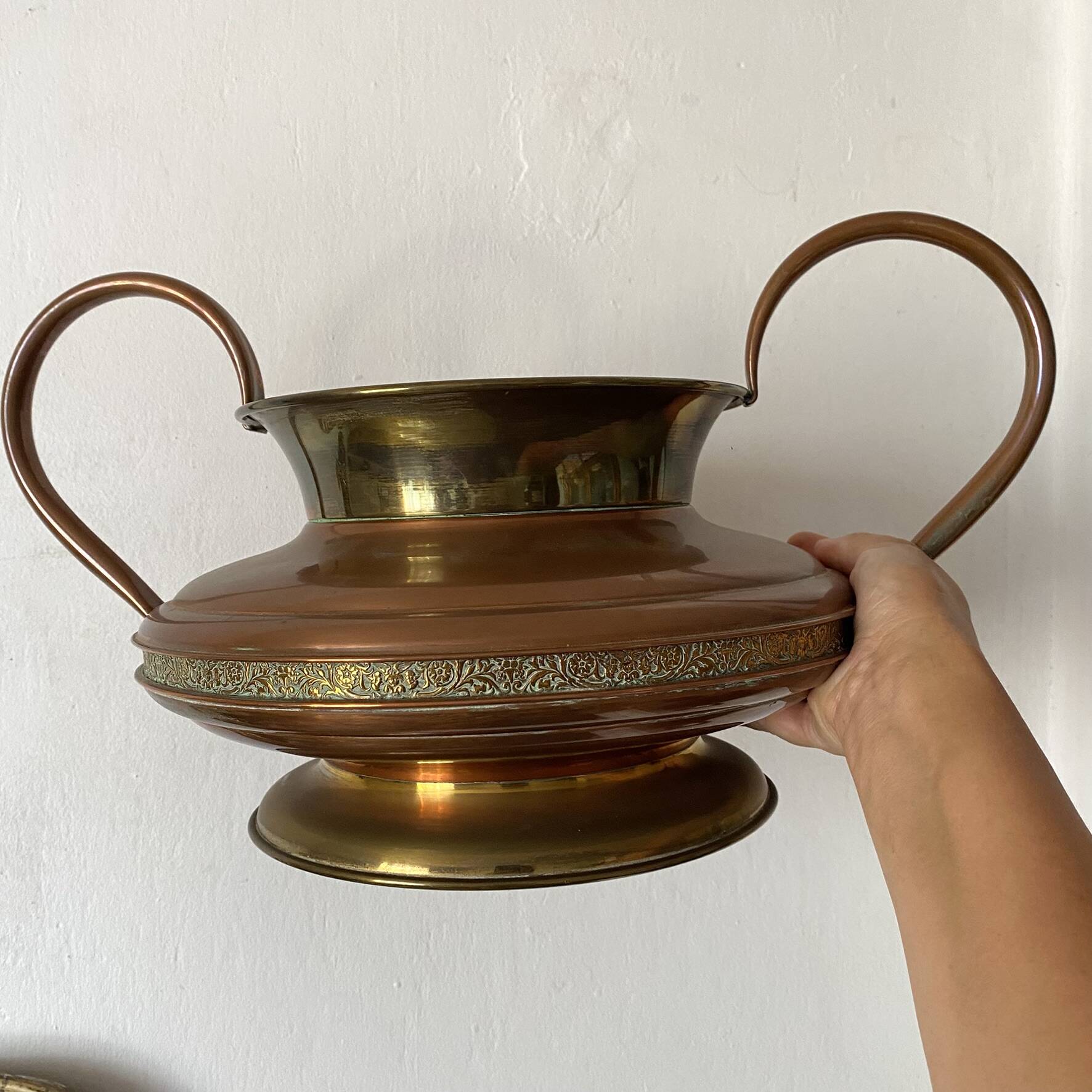 Large amphora or vintage planter in copper and brass