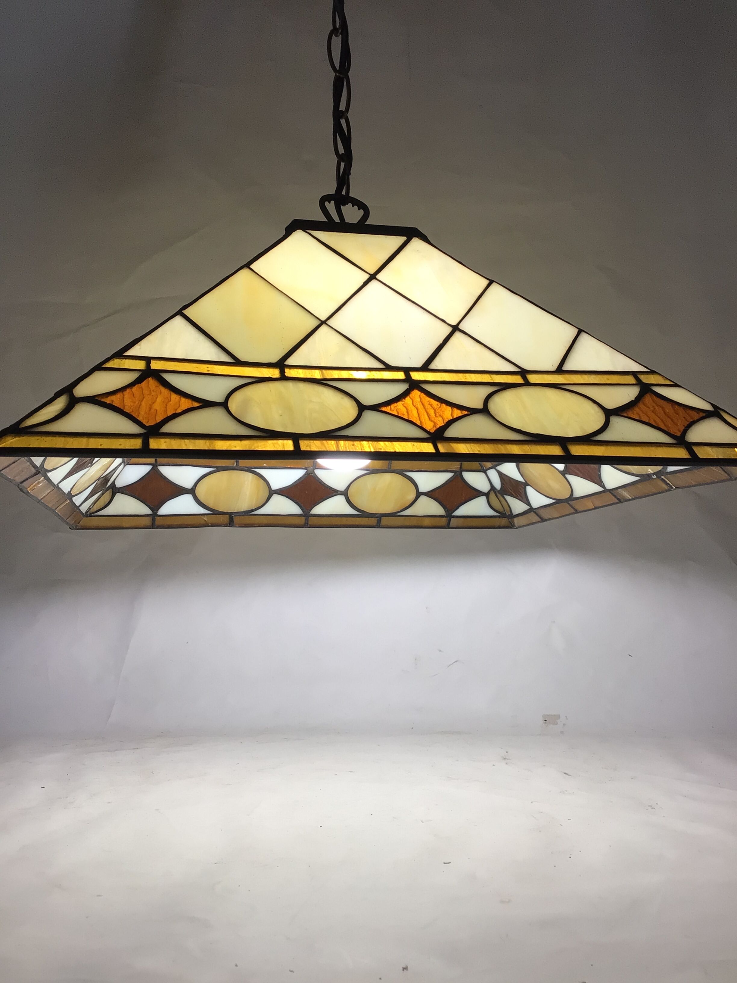 Tiffany Art Deco style pendant lamp